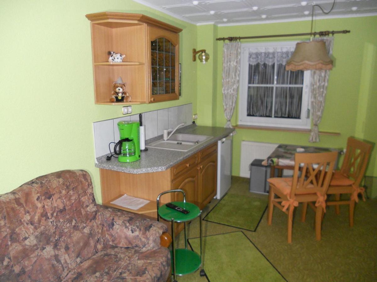 Familienpension Ерфурт Екстериор снимка